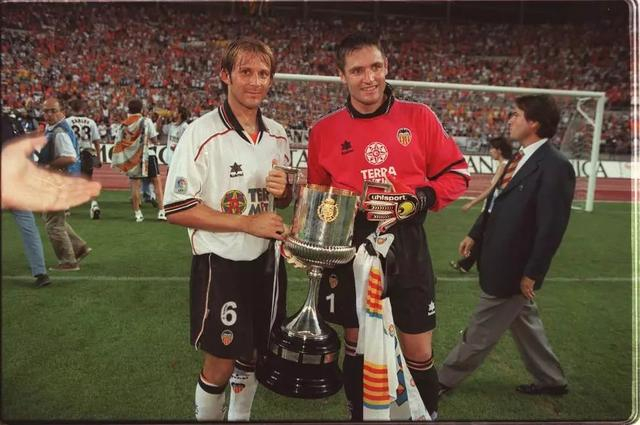 南宫体育公司-里程碑夜瓦伦西亚完成体检；意大利杯赛前刷纪录；媒体盛赞；心理建设被强调的简单介绍